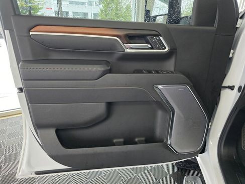 Used 2025 GMC Sierra 3500 Denali w/ Denali Reserve Package image 22