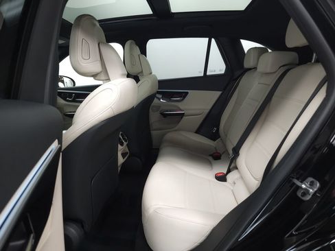 Certified 2026 Mercedes-Benz GLC 300 4MATIC image 23