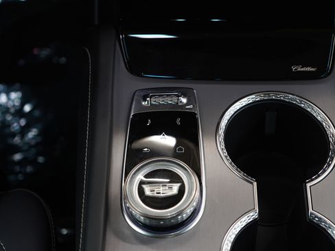 Used 2026 Cadillac Vistiq Luxury image 19