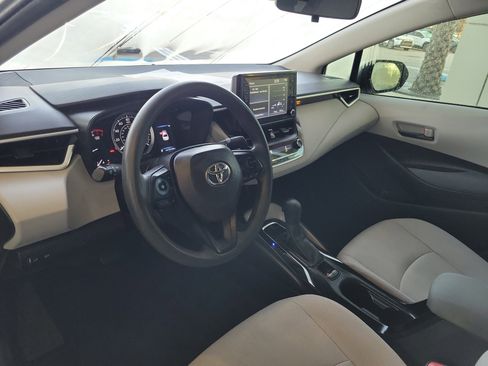 Used 2022 Toyota Corolla LE image 8