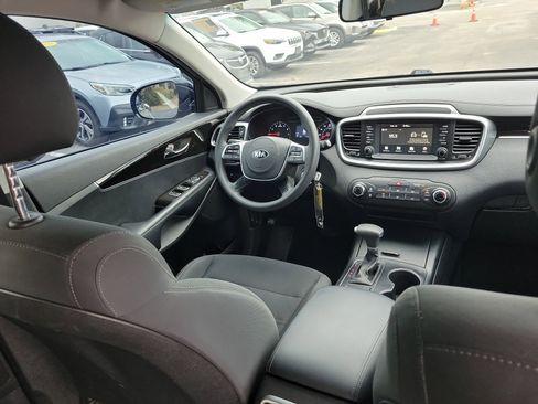 Used 2020 Kia Sorento L image 13