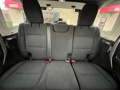 Used 2018 Jeep Wrangler Unlimited Sport S AWD/4WD image 31