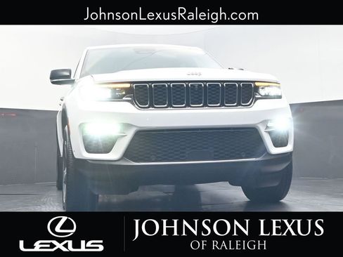 Used 2024 Jeep Grand Cherokee Limited w/ Luxury Tech Group II AWD/4WD image 15