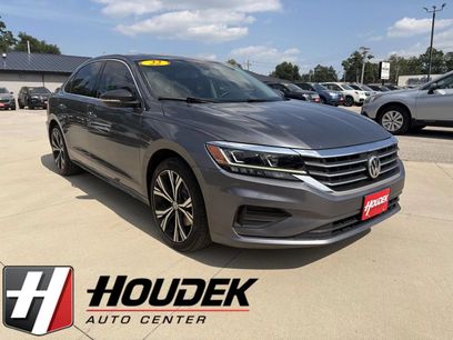 Used 2022 Volkswagen Passat 2.0T SE