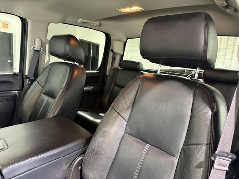 Used 2013 Chevrolet Silverado 2500 LT w/ Z71 Appearance Package AWD/4WD image 19