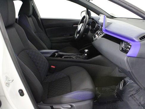 Used 2021 Toyota C-HR XLE image 14