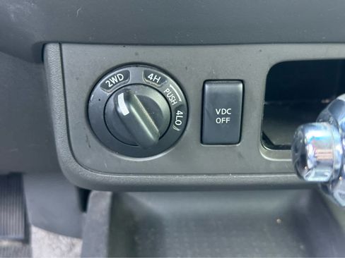 Used 2011 Nissan Xterra S AWD/4WD image 29