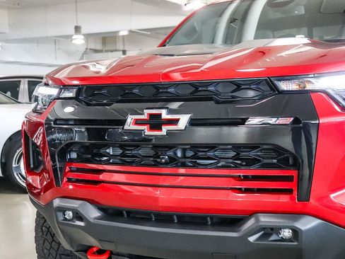 Used 2024 Chevrolet Colorado ZR2 w/ ZR2 Convenience Package III AWD/4WD image 8