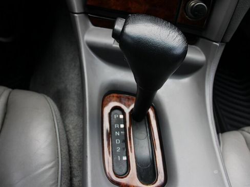 Used 1997 Mercury Cougar XR7 image 8