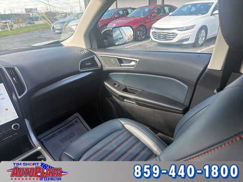 Used 2022 Ford Edge SEL w/ Sport Appearance Package AWD/4WD image 17
