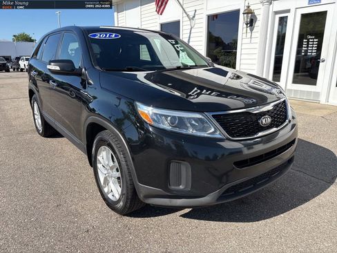 Used 2014 Kia Sorento LX FWD image 3