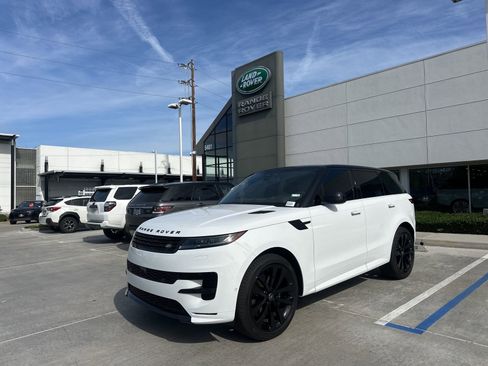 Used 2025 Land Rover Range Rover Sport Dynamic SE image 1