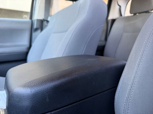 Used 2019 Toyota Tacoma SR5 RWD image 15