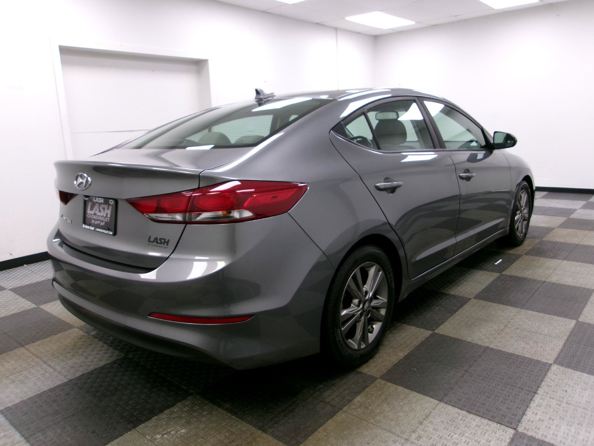 Used 2018 Hyundai Elantra Value Edition FWD image 15