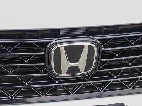 Certified 2023 Honda Accord LX image 4