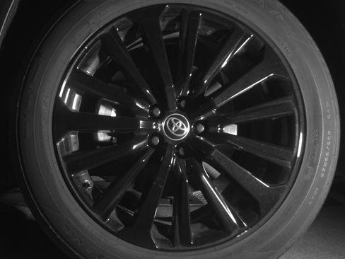 Used 2025 Toyota Highlander XSE image 12