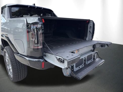 Used 2025 GMC Hummer EV 3X AWD/4WD image 23