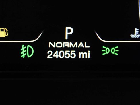 Used 2022 Maserati Levante GT image 42