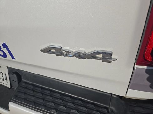 Used 2020 RAM 1500 Laramie w/ Sport Appearance Package AWD/4WD image 15