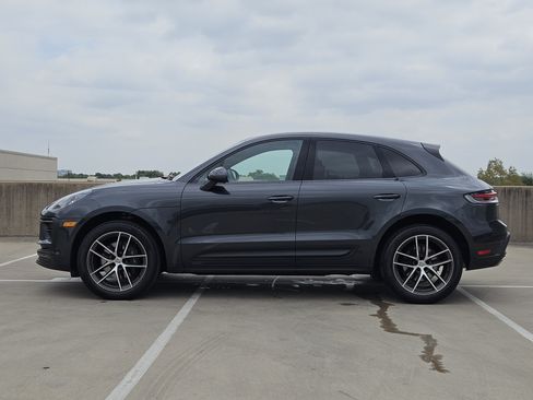 Certified 2026 Porsche Macan AWD/4WD image 2