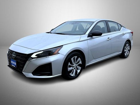 Certified 2024 Nissan Altima 2.5 S image 1