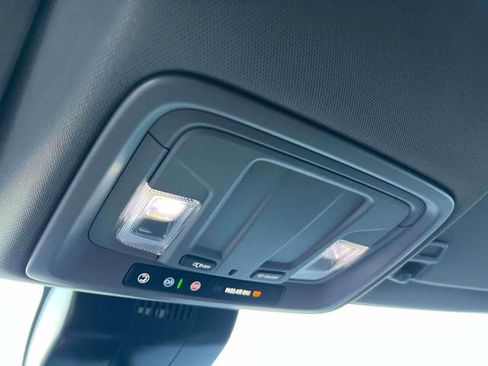 Certified 2025 Chevrolet Silverado 1500 LT image 31