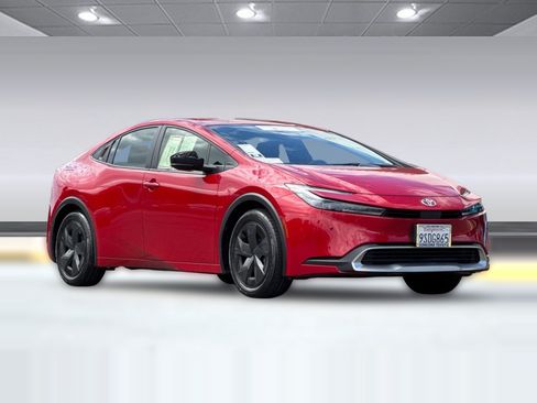 Certified 2024 Toyota Prius Prime FWD image 6