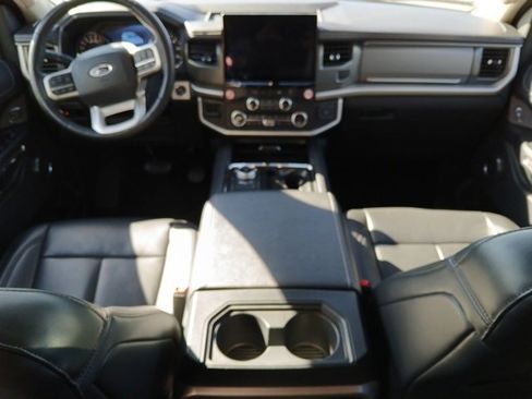Used 2024 Ford Expedition Max XLT image 12