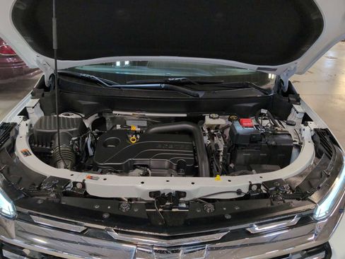 Used 2025 Chevrolet Equinox LT w/ Safety and Technology Package image 29
