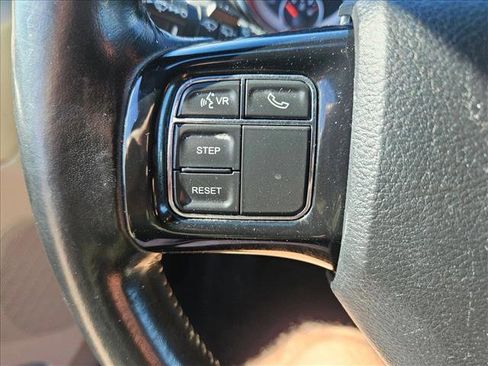 Used 2020 Dodge Grand Caravan SXT image 13