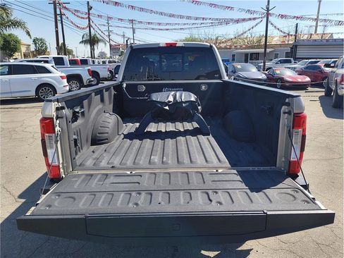 Used 2018 Ford F350 Lariat w/ Tow Technology Bundle image 11