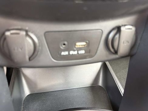 Used 2016 Hyundai Elantra GT FWD image 11