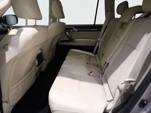 Used 2020 Lexus GX 460 Premium w/ Premium Package AWD/4WD image 14