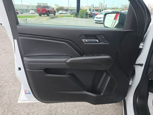 Used 2024 Chevrolet Colorado LT w/ LT Convenience Package III image 12