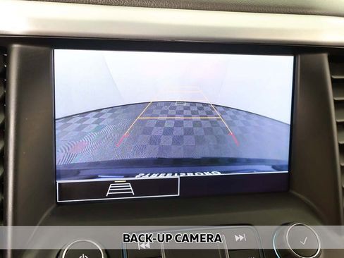 Used 2020 GMC Acadia SLE w/ Driver Convenience Package image 5