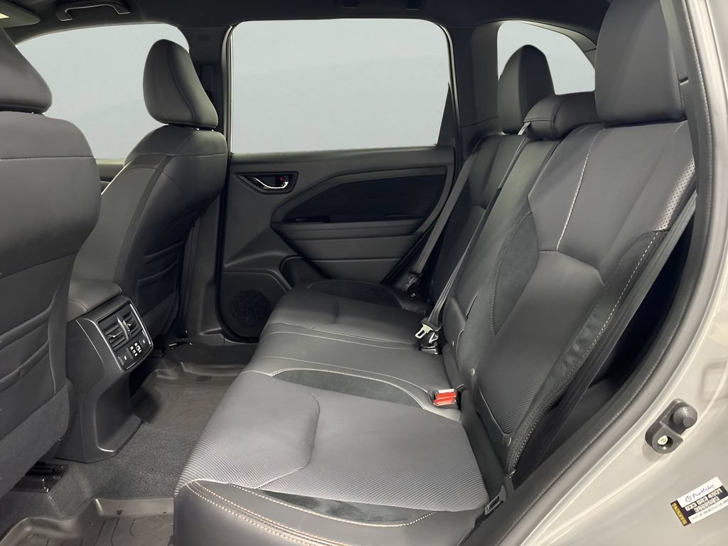 Used 2025 Subaru Forester Touring w/ Popular Package - Touring AWD/4WD image 10