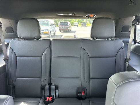 Used 2024 Chevrolet Tahoe Z71 w/ Luxury Package AWD/4WD image 30