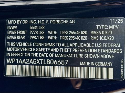 New 2026 Porsche Macan image 35