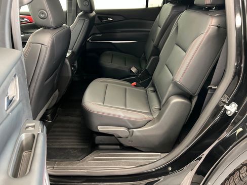 Used 2025 Chevrolet Traverse Z71 w/ LPO, Floor Liner Package AWD/4WD image 22