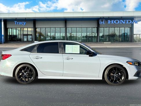 Certified 2023 Honda Civic Sport image 3