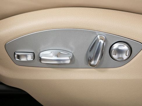 New 2026 Porsche Macan AWD/4WD image 24