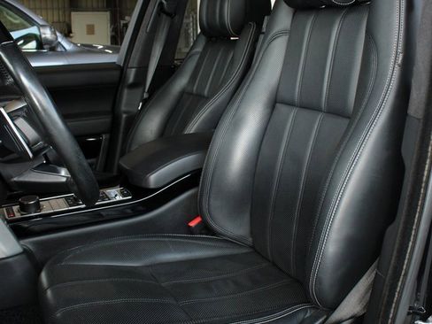Used 2016 Land Rover Range Rover Autobiography image 9