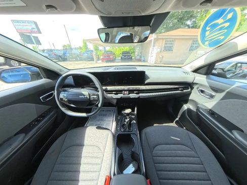 Used 2025 Kia K4 EX FWD image 25