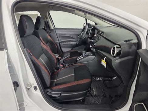 New 2025 Nissan Versa SR w/ Trunk Package image 13