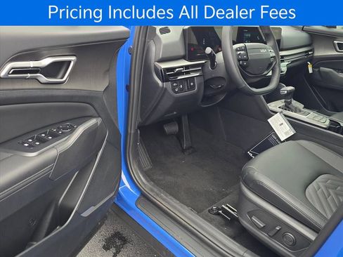 New 2026 Kia Sportage X-Line w/ X-Line Premium Package AWD/4WD image 9