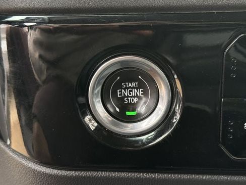 Used 2024 GMC Sierra 1500 SLT AWD/4WD image 21