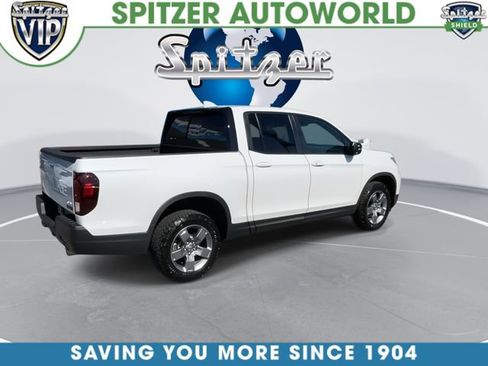 Used 2025 Honda Ridgeline TrailSport image 2