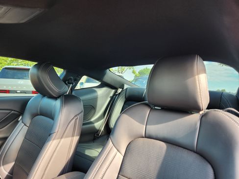 Used 2025 Ford Mustang GT Premium RWD image 12