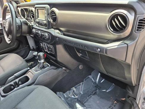 Used 2019 Jeep Wrangler Unlimited Sport S AWD/4WD image 22