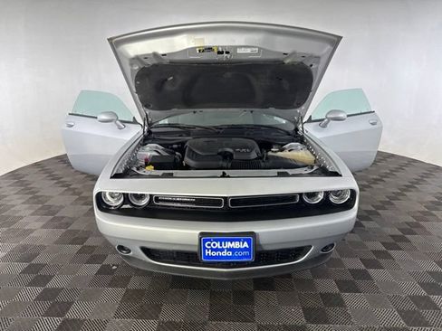 Used 2022 Dodge Challenger SXT RWD image 15